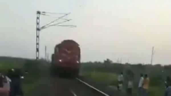 ಬೋಗಿಗಳಿಂದ ಬೇರ್ಪಟ್ಟು ಹತ್ತು ಕಿ.ಮೀ. ಚಲಿಸಿದ ರೈಲು ಎಂಜಿನ್