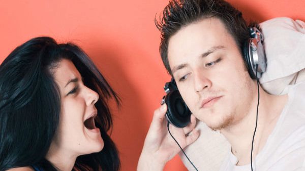 ಶ್! ಇದು ಕಿವಿ ವಿಷಯ; ಕಿವಿ ತೆರೆದಿರಲಿ, ಆದರೆ ಕೇಳಿಸಿಕೊಳ್ಳಬೇಡಿ