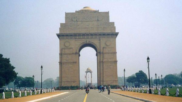 ಇಂಡಿಯಾ ಗೇಟ್ ಬಳಿ ಟ್ರಕ್ ಹರಿದು ತಂದೆ-ಮಗಳ ಸಾವು