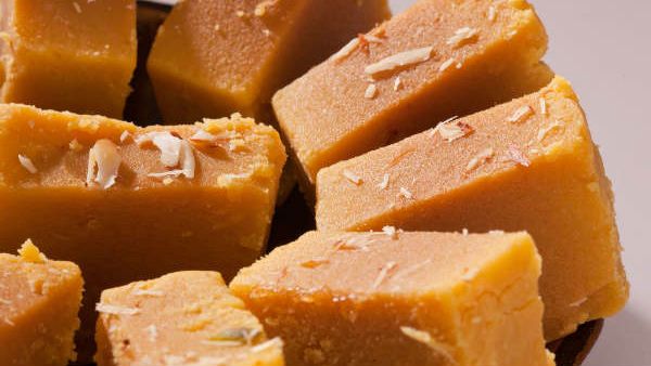 ಮೈಸೂರ್ ಪಾಕ್ ಅಂದರೆ ಕೋಲಾರದ ಲಕ್ಷ್ಮೀವೆಂಕಟೇಶ್ವರ ಸ್ವೀಟ್ಸ್