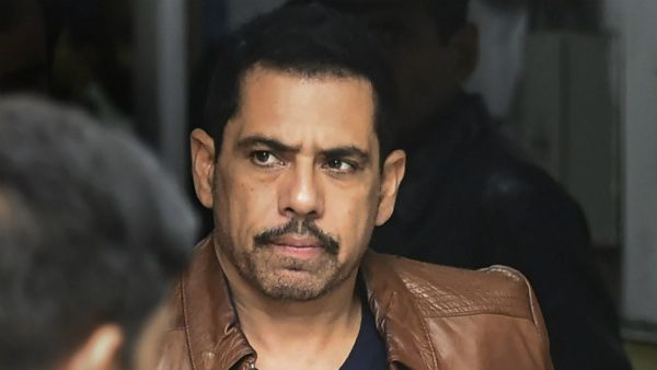 ಸೋನಿಯಾ ಅಳಿಯ ರಾಬರ್ಟ್ ವಾದ್ರಾಗೆ ವಿದೇಶಕ್ಕೆ ತೆರಳಲು ಕೋರ್ಟ್ ಅನುಮತಿ