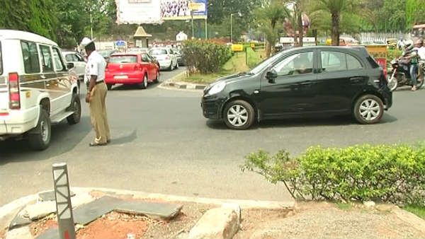 ಟಾಫ್ರಿಕ್ ಫೈನ್ ಕಟ್ಟೋಕೆ ಸಾಲ ಕೊಡ್ತಿರಾ?