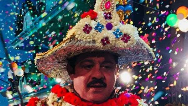 ಟಿಪ್ಪು ಸುಲ್ತಾನ್ ವೇಶದಲ್ಲಿ ಕತ್ತಿ ಹಿಡಿದು ಕುದುರೆ ಏರಿ ಬಂದ ಜಮೀರ್ ಅಹ್ಮದ್!