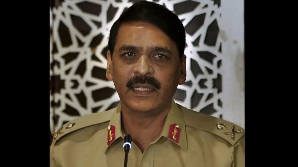 ರಾಜ್ ನಾಥ್ ಸಿಂಗ್ ರಫೇಲ್ ಪೂಜೆಗೆ ಪಾಕ್ ಸೇನಾ ವಕ್ತಾರ ಬೆಂಬಲ