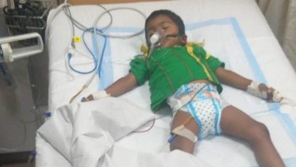 'ಆಧಾರ್' ಇಲ್ಲದ್ದಕ್ಕೆ ಮಗುವನ್ನೇ ಕಳೆದುಕೊಳ್ಳುವ ಭೀತಿಯಲ್ಲಿ ತಾಯಿ!