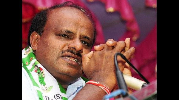 ನಾರಾಯಣಗೌಡ ಬರೆದ ಪತ್ರ ಓದಿ ಕಣ್ಣೀರಿಟ್ಟ ಕುಮಾರಸ್ವಾಮಿ