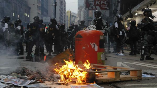 ಚೀನಿ ಅಲ್ಲ ಎಂದರೆ ಬೆಂಕಿ ಹಚ್ಚಿ ಬಿಡುತ್ತಾರೆ ಎಚ್ಚರ!