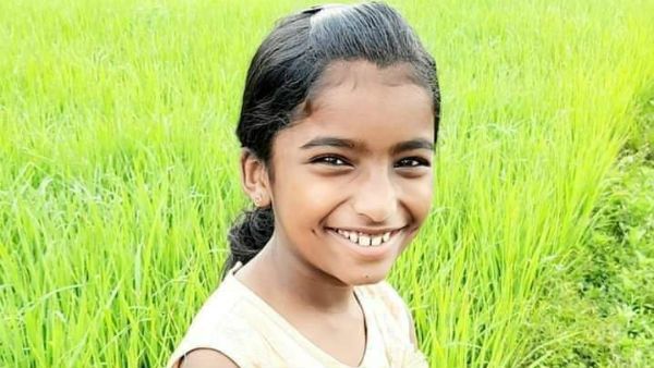 ಹಾವು ಕಚ್ಚಿದರೂ ಪಾಠ ಮುಂದುವರಿಸಿದ ಶಿಕ್ಷಕ: ಬಾಲಕಿ ಸಾವು