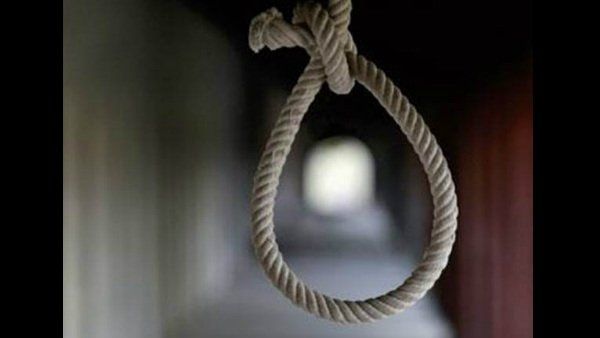 ಕೆಲಸ ಮಾಡುತ್ತಿದ್ದ ಲಾಡ್ಜ್ ನಲ್ಲೇ ನೇಣಿಗೆ ಶರಣಾದ ವ್ಯಕ್ತಿ