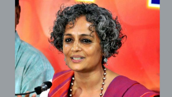 ಲೇಖಕಿ ಅರುಂಧತಿ ರಾಯ್ ಮೇಲೆ ಕೇಸ್ ದಾಖಲು