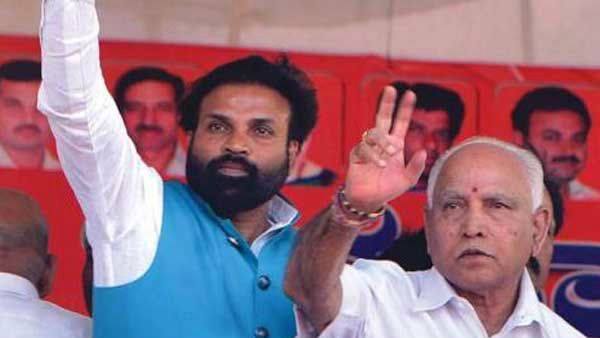 ಸಚಿವ ಶ್ರೀರಾಮುಲುಗೆ ಡಿಸಿಎಂ ಹುದ್ದೆ ನೀಡುವಂತೆ ಒತ್ತಾಯ