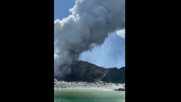 ನ್ಯೂಜಿಲೆಂಡಿನ ವೈಟ್ ಐಲ್ಯಾಂಡ್ ಅಗ್ನಿಪರ್ವತ ಸ್ಫೋಟ, ಐವರು ಬಲಿ