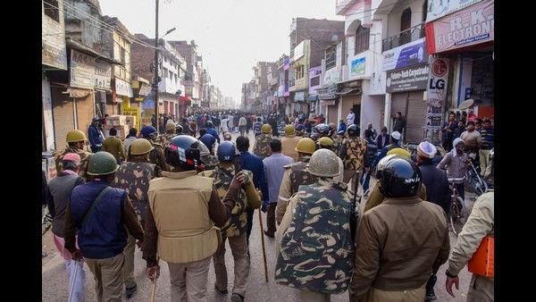ಪೌರತ್ವ ಕಾಯ್ದೆಯ ಪ್ರಶ್ನೆಗೆ 'ಉತ್ತರ' ಸಿಗದೇ ಹೊತ್ತಿ ಉರಿದ 'ಪ್ರದೇಶ'!