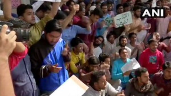 ದೇಶಾದ್ಯಂತ ಕೇಂದ್ರ ಮತ್ತು ಖಾಕಿ ವಿರುದ್ಧ ಕೆರಳಿದ ವಿದ್ಯಾರ್ಥಿಗಳು