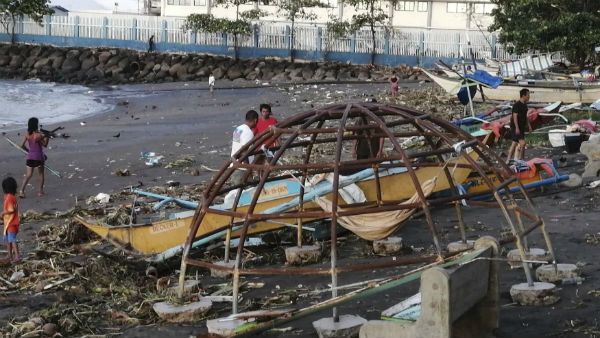 ಫಾನ್‌ಫೋನ್ ತೂಫಾನಿನ ಅಬ್ಬರಕ್ಕೆ ಕನಿಷ್ಠ 28 ಸಾವು