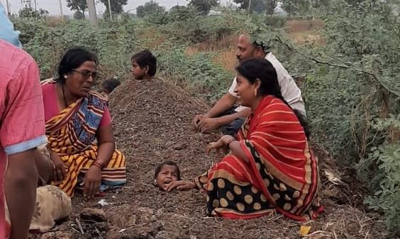 ಕಲಬುರಗಿ: ಗ್ರಹಣ ಕೇಡೆಂದು ಮಕ್ಕಳನ್ನು ತಿಪ್ಪೆಯಲ್ಲಿ ಹೂತರು