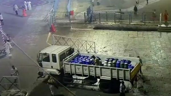 ಮೌಢ್ಯದ ಪರಮಾವಧಿ: ಮೋಕ್ಷ ಪ್ರಾಪ್ತಿಗಾಗಿ ತಿರುಪತಿಯಲ್ಲಿ ಭಕ್ತ ಮಾಡಿದ್ದೇನು?