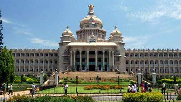 ಸರ್ಕಾರಿ ಕಚೇರಿಗಳಲ್ಲಿ 'ಸಾಹೇಬ್ರು ಇಲ್ಲ ನಾಳೆ ಬನ್ನಿ' ಎಂದು ಹೇಳುವಂತಿಲ್ಲ