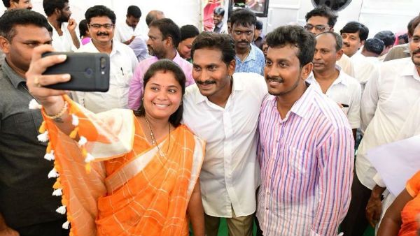 ಟಿಕ್‌ಟಾಕ್‌ನಲ್ಲಿ ಮುಖ್ಯಮಂತ್ರಿಯನ್ನು ಕೊಂಡಾಡಿದ ಉಪ ಮುಖ್ಯಮಂತ್ರಿ!