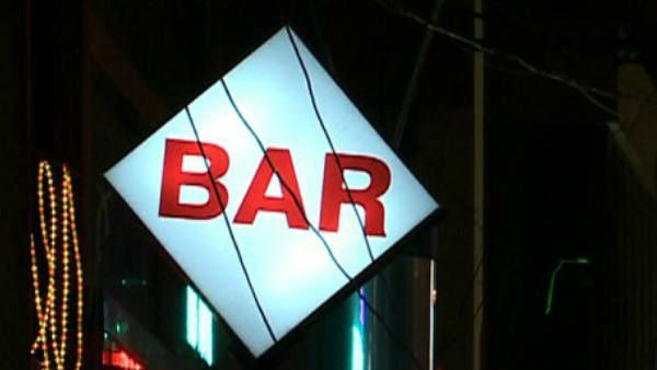 ಬಾರ್ ಗರ್ಲ್‌ಗೆ ದುಬಾರಿ ಉಡುಗೊರೆ ನೀಡಲು ವ್ಯಕ್ತಿ ಮಾಡಿದ್ದೇನು?