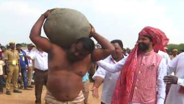 8ನೇ ಬಾರಿ 160 ಕೆ.ಜಿ ಗುಂಡು ಎತ್ತಿದ ಗೆದ್ದ ಜಗಜಟ್ಟಿ; ಹೌದು ಹುಲಿಯಾ ಎಂದ ಸಿ.ಟಿ ರವಿ