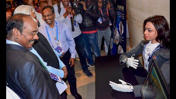 ಬಾಹ್ಯಾಕಾಶಕ್ಕೆ ತೆರಳಲಿದ್ದಾಳೆ 'ವ್ಯೋಮಮಿತ್ರ': ಯಾರು ಈ 'ಮಹಿಳೆ'?