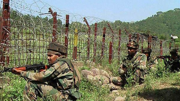ಜಮ್ಮು-ಕಾಶ್ಮೀರದ ಗಡಿಯಲ್ಲಿ ಮತ್ತೊಮ್ಮೆ ಬಾಲ ಬಿಚ್ಚಿದ ಪಾಕಿಸ್ತಾನ