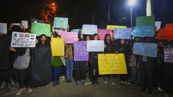 ಜೆಎನ್‌ಯು ಗಲಭೆ: ವಾಟ್ಸಾಪ್ ಗ್ರೂಪ್‌ನ 37 ಮಂದಿಯ ಗುರುತು ಪತ್ತೆ