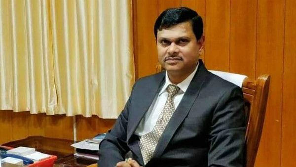 ಬಾಲ್ಯದ ಕಷ್ಟದ ದಿನಗಳನ್ನು ನೆನೆದ ದಾವಣಗೆರೆ ಜಿಲ್ಲಾಧಿಕಾರಿ