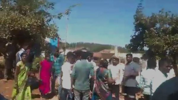 ಚಿಕ್ಕಮಗಳೂರು; ಗ್ರಾ.ಪಂಚಾಯಿತಿ ಕಚೇರಿ ಮುಂದೆಯೇ ಹೊಡೆದಾಟ