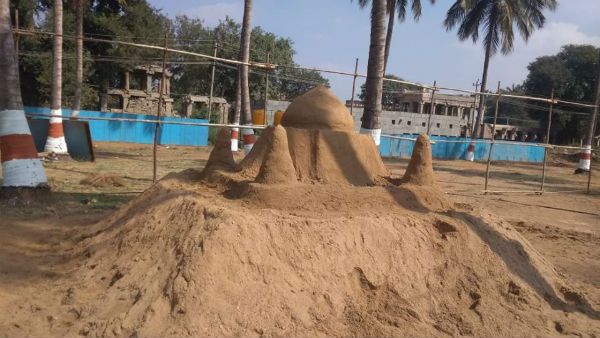 ಮರಳಲ್ಲಿ ಮೂಡುತ್ತಿರುವ ತಾಜ್‍ ಮಹಲ್ ನೋಡಲು ಬನ್ನಿ