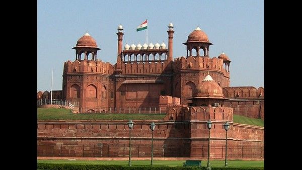 'ಜನರಿಂದ ಲೂಟಿ ಮಾಡಿದ ಹಣದಿಂದ ಕೆಂಪುಕೋಟೆ, ಕುತುಬ್ ಮಿನಾರ್ ನಿರ್ಮಾಣ'