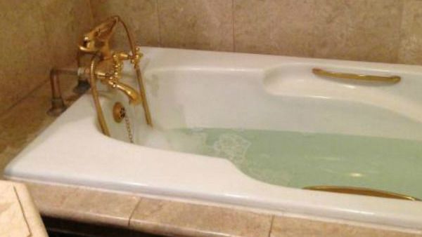 ಟೆಕ್ಕಿಯೊಬ್ಬರು ದಿನಕ್ಕೆ 8 ಗಂಟೆ ಸ್ನಾನ ಮಾಡ್ತಾರೆ : ಏನಿದು ಸಮಸ್ಯೆ?