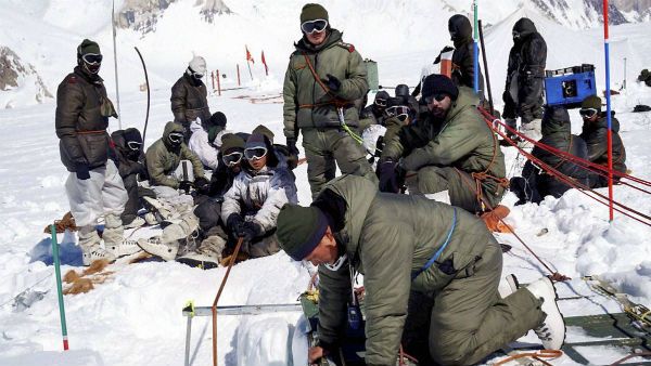 ಕೇಂದ್ರ ಸರ್ಕಾರ ನಿರ್ಲಕ್ಷ್ಯ: ಸಿಯಾಚಿನ್ ವೀರ ಯೋಧರಿಗೆ ದಿನಸಿ, ಬಟ್ಟೆ ಇಲ್ಲ