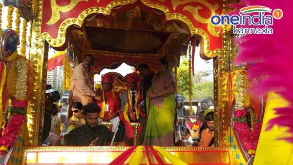 ಕನ್ನಡ ಸಾಹಿತ್ಯ ಸಮ್ಮೇಳನ: ಸಮ್ಮೇಳನಾಧ್ಯಕ್ಷ ಎಚ್ಎಸ್ವಿಗೆ ಅದ್ದೂರಿ ಸ್ವಾಗತ