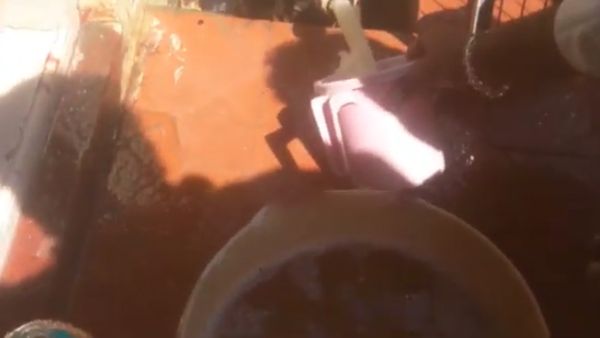 ಮೈಸೂರು ಸಮೀಪ ಬೋರ್‌ ವೆಲ್ ನಲ್ಲಿ ಪೆಟ್ರೋಲ್ ಮಿಶ್ರಿತ ನೀರು