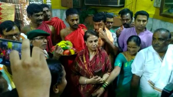 ಸಾಗರ ಮಾರಿಕಾಂಬಾಗೆ ಬಾಗೀನ ಅರ್ಪಿಸಿದ ಪ್ರಮೋದಾದೇವಿ