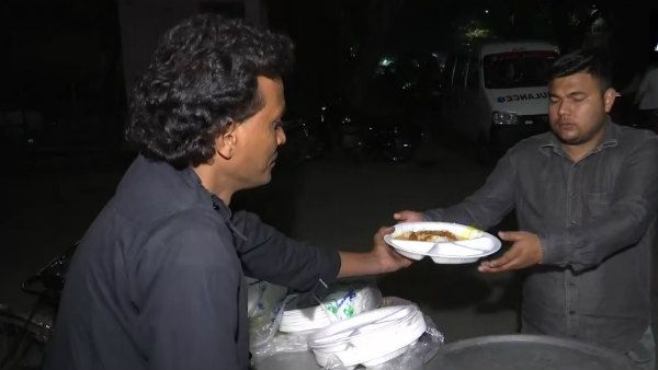 ಈಶಾನ್ಯ ದೆಹಲಿ ಹೊತ್ತಿ ಉರಿದರೂ ಜನ ಮಾನವೀಯತೆ ಮರೆತಿಲ್ಲ