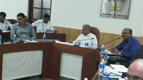 ಲೋಕೋಪಯೋಗಿ ಇಲಾಖೆ ಕಾಮಗಾರಿ ಬೇಗ ಮುಗಿಸಿ: ಕಾರಜೋಳ ಎಚ್ಚರಿಕೆ