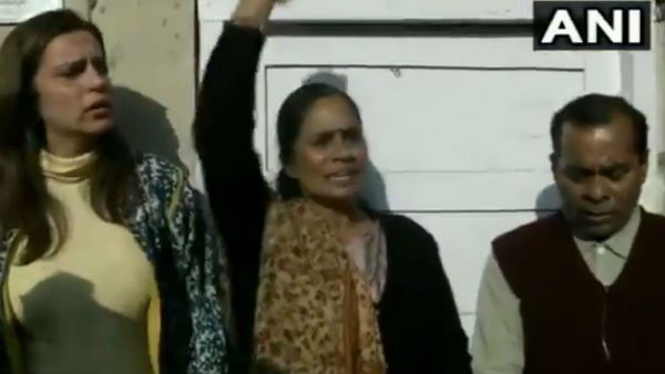 ನವದೆಹಲಿ ನಿರ್ಭಯಾ ಅತ್ಯಾಚಾರಿಗಳಿಗೆ ಗಲ್ಲುಶಿಕ್ಷೆ ಜಾರಿ ಇನ್ಯಾವಾಗ?