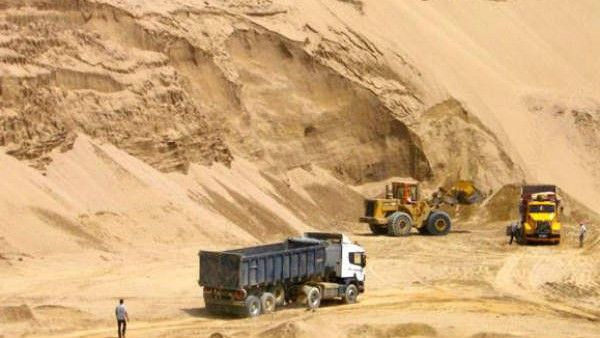 ಇನ್ನೂ ಸಿಗದ ಅನುಮತಿ; ಕಾರವಾರದಲ್ಲಿ ಹೆಚ್ಚಿದ ಅಕ್ರಮ ಮರಳು ಗಣಿಗಾರಿಕೆ?