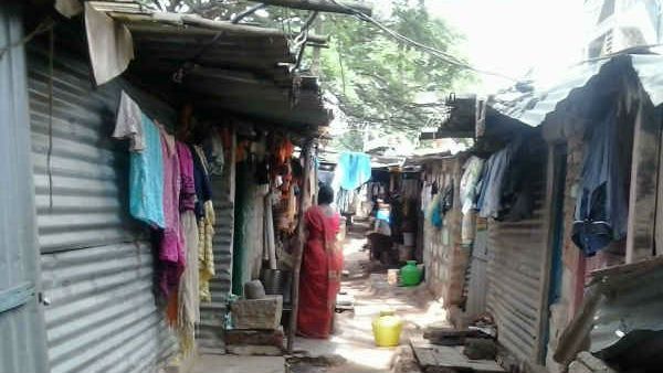 ಬೆಂಗಳೂರಲ್ಲಿ 20ಕ್ಕೂ ಹೆಚ್ಚು ಶೆಡ್ ನಾಶ: ನೂರಾರು ಕುಟುಂಬ ಬೀದಿ ಪಾಲು