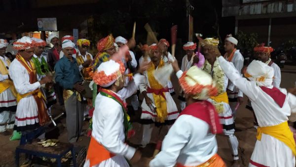 ಕರಾವಳಿಯಲ್ಲಿ ವಿಶಿಷ್ಟ ಬಗೆಯ ಹೋಳಿ ಹಬ್ಬ ಆಚರಣೆ