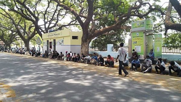 ನಿರ್ಗತಿಕರನ್ನು ಸುರಕ್ಷಿತ ಸ್ಥಳಕ್ಕೆ ರವಾನಿಸಿದ ಮೈಸೂರು ಜಿಲ್ಲಾಡಳಿತ