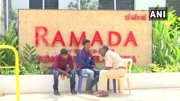 ಮಧ್ಯಪ್ರದೇಶ ಹೈಡ್ರಾಮ; ಬೆಂಗಳೂರಲ್ಲೇ ಇರುವ ಕಾಂಗ್ರೆಸ್ ಶಾಸಕರು!