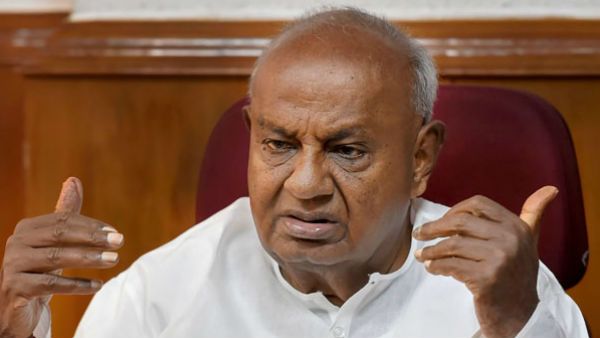 ಒಕ್ಕಲಿಗರ ಸಂಘಕ್ಕೆ ನಾಚಿಕೆಯಾಗಬೇಕು: ದೇವೇಗೌಡ ಗರಂ