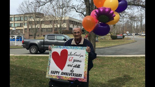 ದಂಪತಿಯ 'ಅಮರ' ಪ್ರೀತಿ ಕೊಂದ ಕೊರೊನಾ: ಶಾಪವಿಟ್ಟ ನೆಟ್ಟಿಗರು