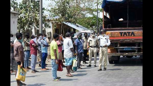 ಭಾರತ ಲಾಕ್ ಡೌನ್ ನಡುವೆ ಶಾಲಾ ಬಸ್ ಚಾಲಕರು ಕಿಕ್ ಔಟ್