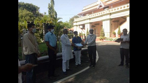 ಹೆಣ್ಣಾನೆ ಚಾಮುಂಡಿಯನ್ನು ದತ್ತು ಪಡೆದ ಸಚಿವ ಸೋಮಶೇಖರ್