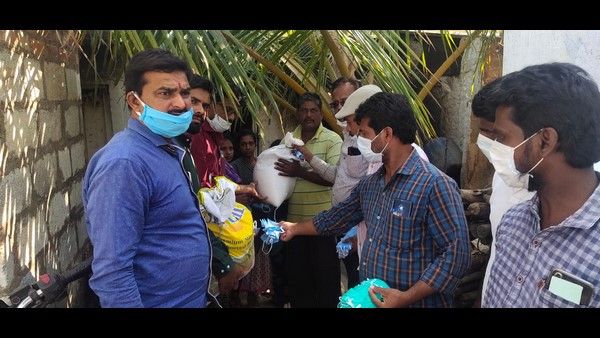 ಸೈಟ್ ಮಾರಿ ಬಡವರಿಗೆ ಅನ್ನ ಕೊಡುತ್ತಿದ್ದಾರೆ ಕೋಲಾರದ ಈ ಸೋದರರು